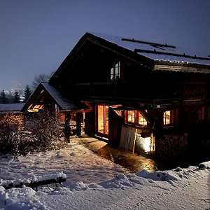 https://chambres-et-mazots-du-chalet-de-mado.hotels-rhonealpes.com